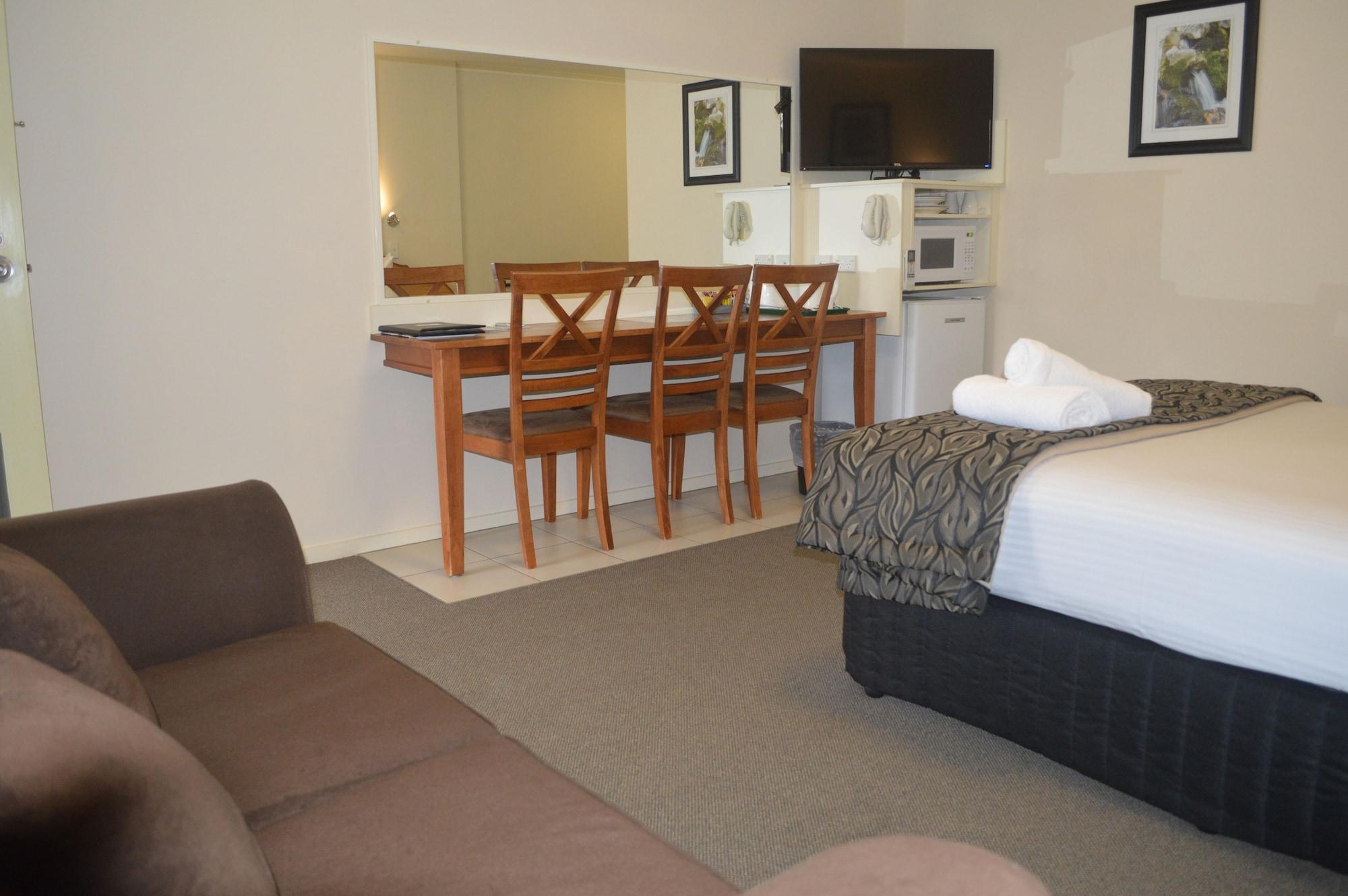 Western Gateway Caboolture
