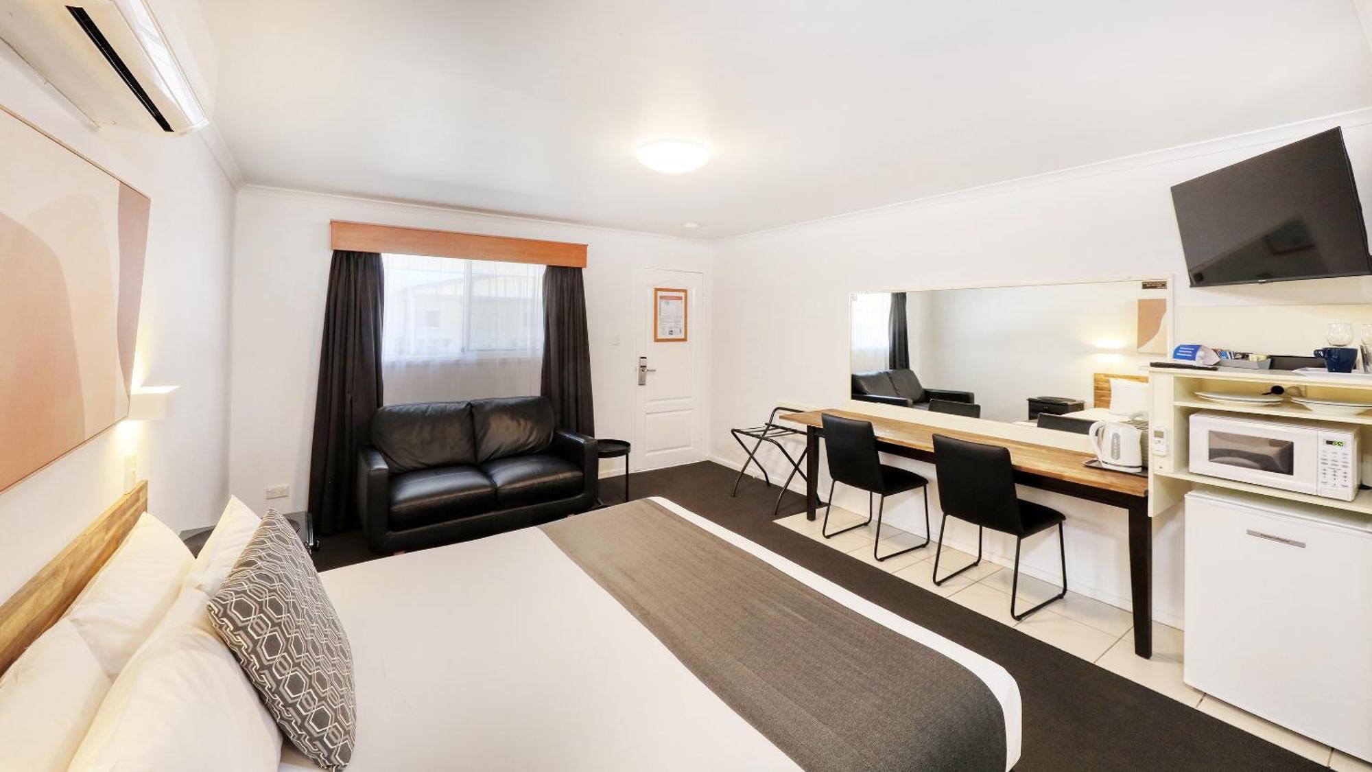 Western Gateway Motel